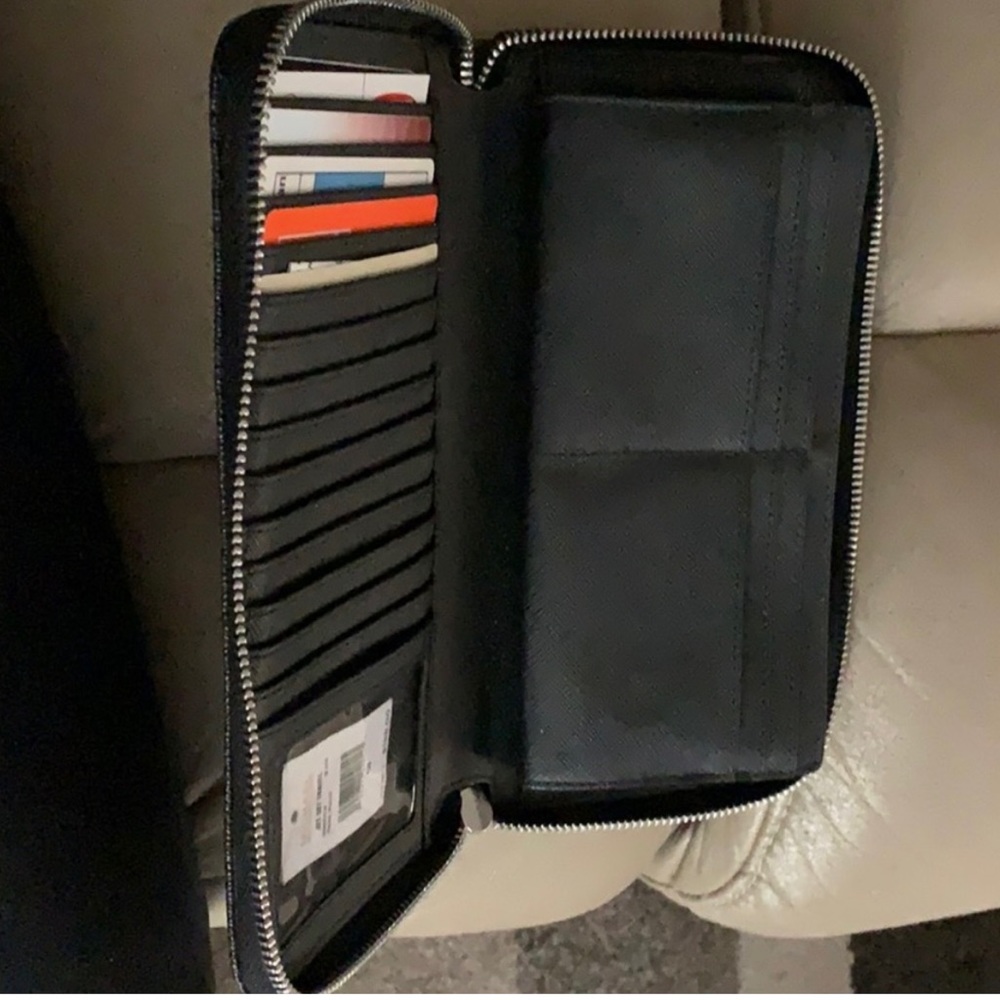 100% Michael Kors Wallet